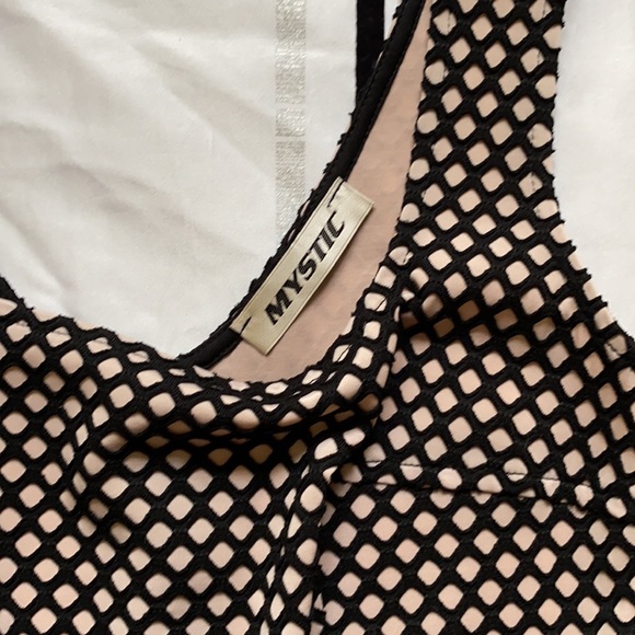 Black & Beige Fishnet Style Dress - Picture 3 of 4